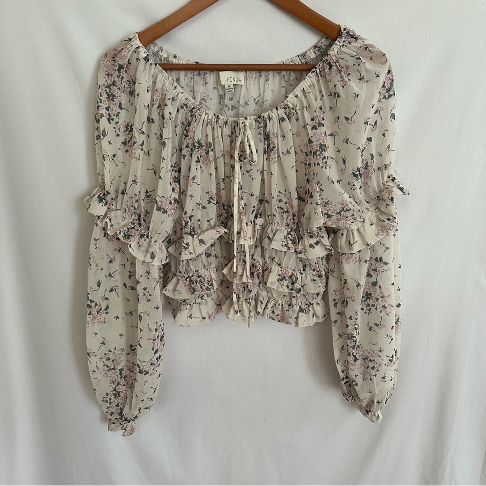 Pinch Ruffle Floral Cropped Blouse